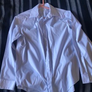 Calvin Klein Slim Fit Dress Shirt Size 15 1/2. 32/33. Color: White with blue